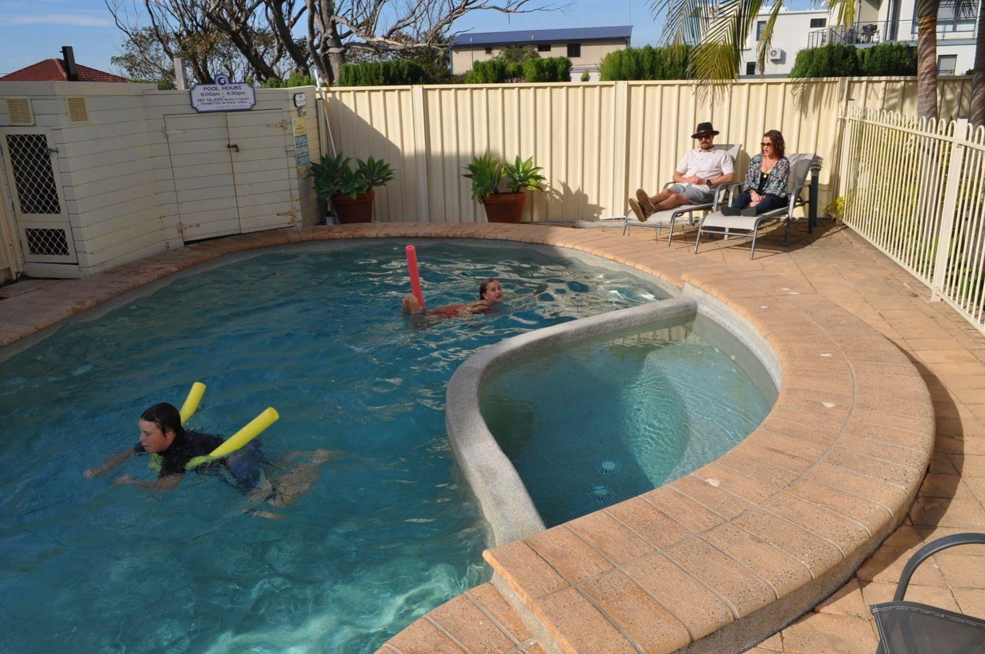 Surfbeach & 3* Mollymook