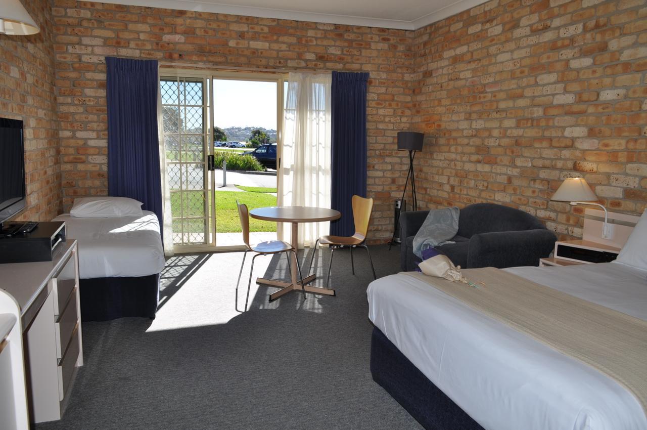 Aparthotel Surfbeach & 3*