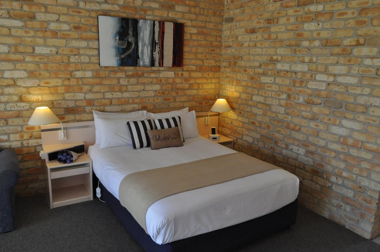Surfbeach & Aparthotel 3*