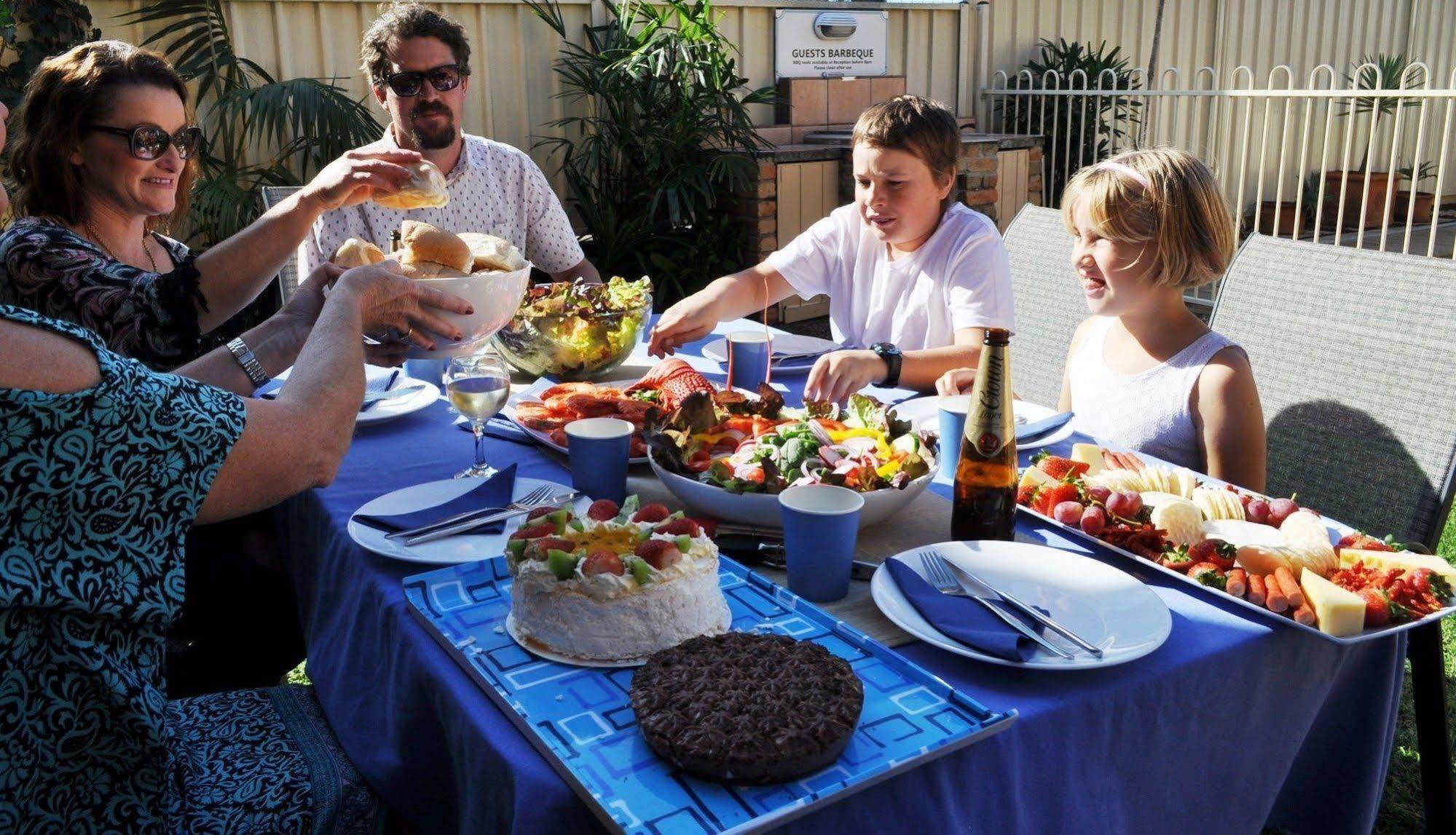 Aparthotel Surfbeach & 3*